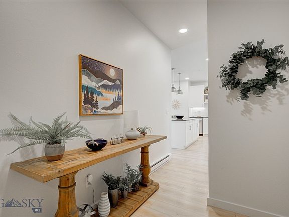 4th image of 2222 E Willow Dr #86
