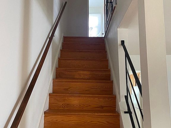 4th image of 35 Watkins Park Dr #18