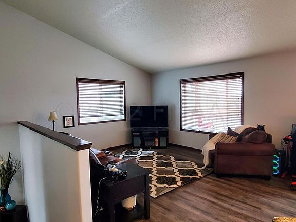 5th image of 4744 Spencer Ln S