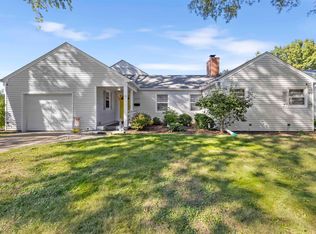 2512 Barrington Pl, Rockford, IL 61107