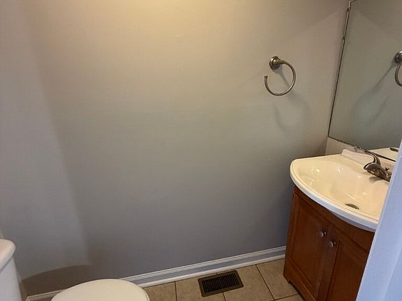 4th image of 118 Dill Ln APT F