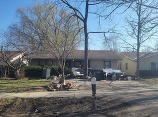 408 Lyon St, Lawrence, KS 66044