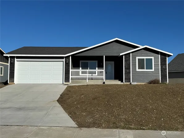 607 Eagle Nest Drive, Granger, WA 98932