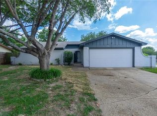 1900 Wickersham Dr, Arlington, TX 76014