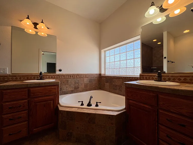 524 Discovery Dr — Photo 14