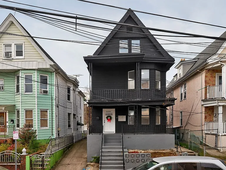 107 Brown Pl #1 — Photo 1
