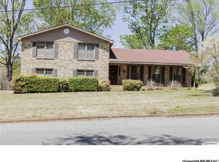 8019 Navios Dr SE, Huntsville, AL 35802