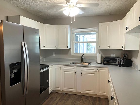4th image of 1285 SE Port St Lucie Boulevard