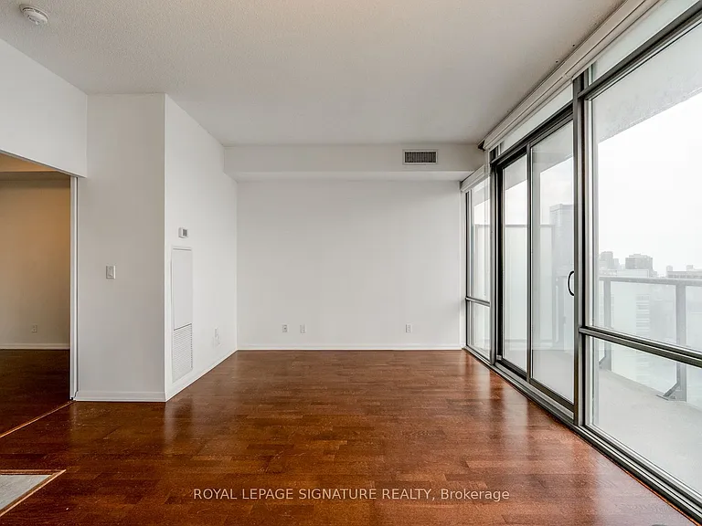 832 Bay St #2501 — Photo 2