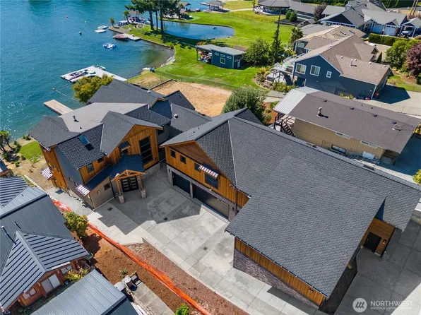 1024 184th Avenue Ct E, Lake Tapps, WA 98391