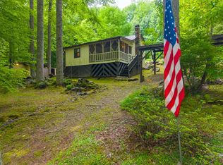 1617 Upper Cove Rd, Robbinsville, NC 28771