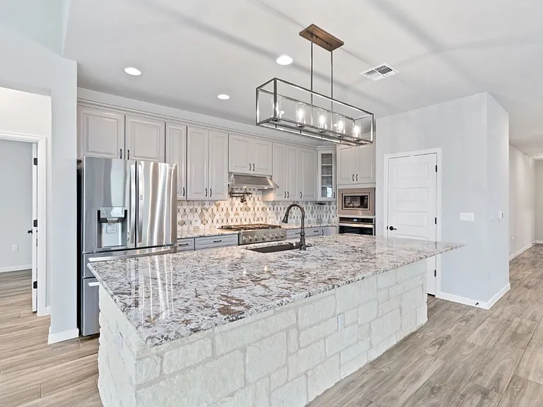 8316 Looksee Ln — Photo 16