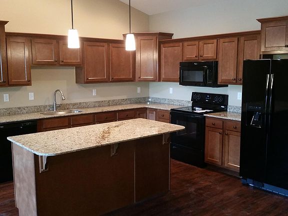 3rd image of 2631 Tobacco Cir APT A