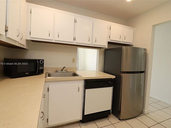4th image of 7820 Camino Real #J-320
