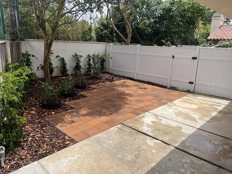 1584 Redlands Pl #C — Photo 9