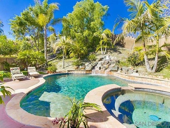 5th image of 15288 Cayenne Creek Ct