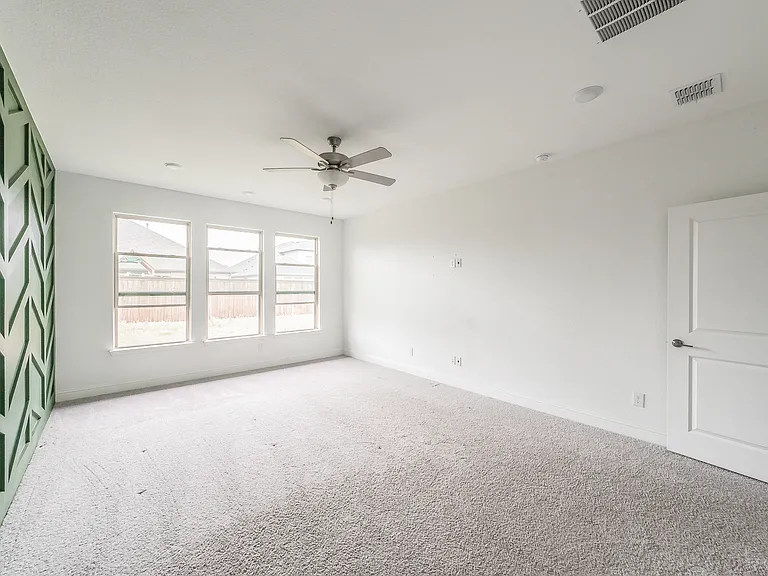 727 Mahogany Ln — Photo 37