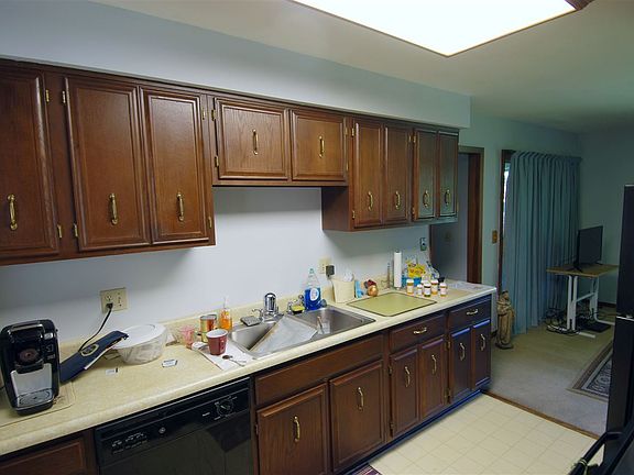 5th image of 1320 Coolidge Pl