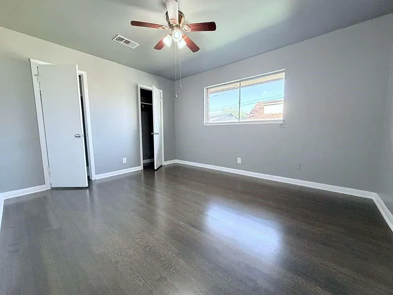 7715 Catalina Ln — Photo 11