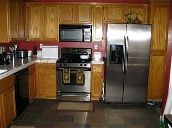 4th image of 2827 Catalina Dr