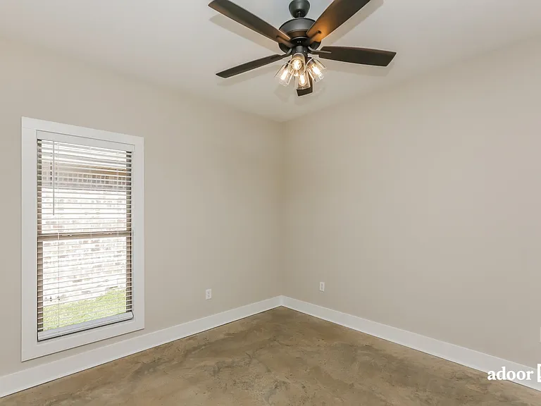 137 Shelby Mae Cir — Photo 10