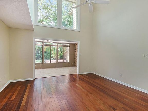 5th image of 455 Oak Haven Dr