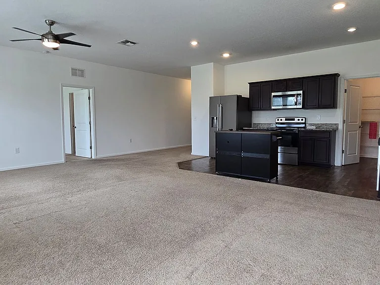 15660 Merlin Ave — Photo 14
