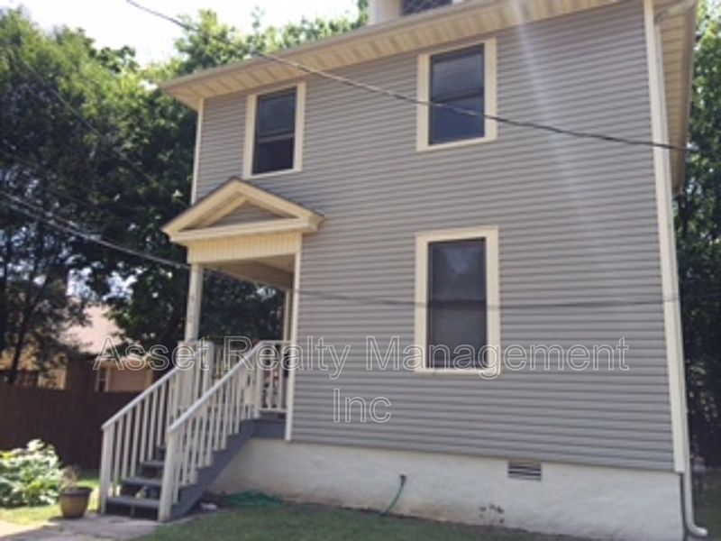 1st image of 510 3rd Ave #2