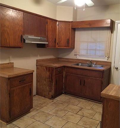 5th image of 1710 W Whitney Ave