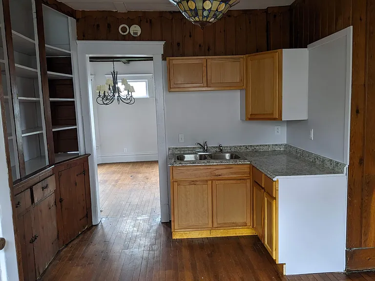 312 Harrison Ave — Photo 9