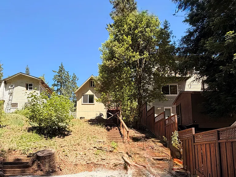 10137 Field Ln — Photo 10