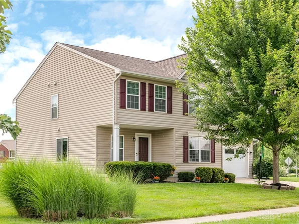 2771 Oak Trace Ct, Dayton, OH 45431