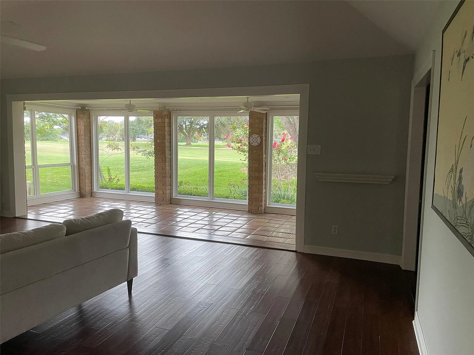 3 bed, 2.5 bath, 2406 sqft, $3,300 — Photo 4
