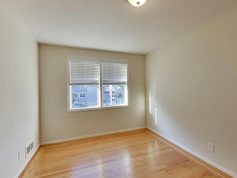 394 Union St — Photo 9