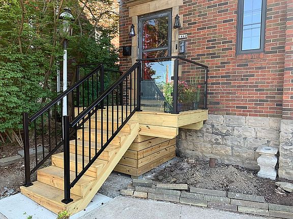 Front porch entrance