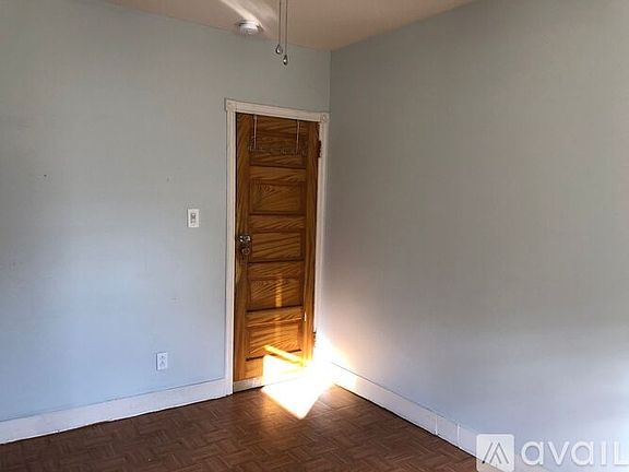2nd image of 722 League St #3B
