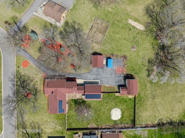 100 2nd Ave, Montgomery, IL 60538