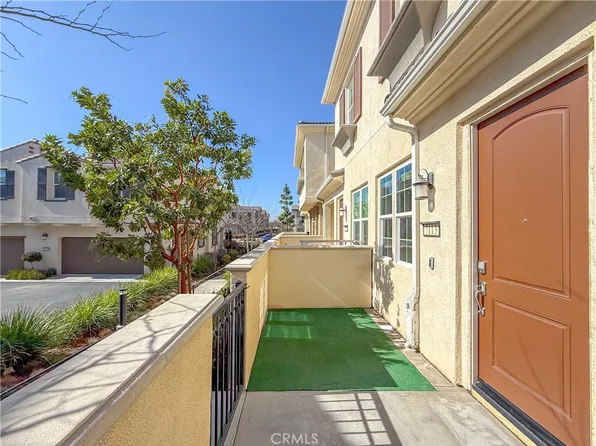 7113 Vernazza Pl, Eastvale, CA 92880