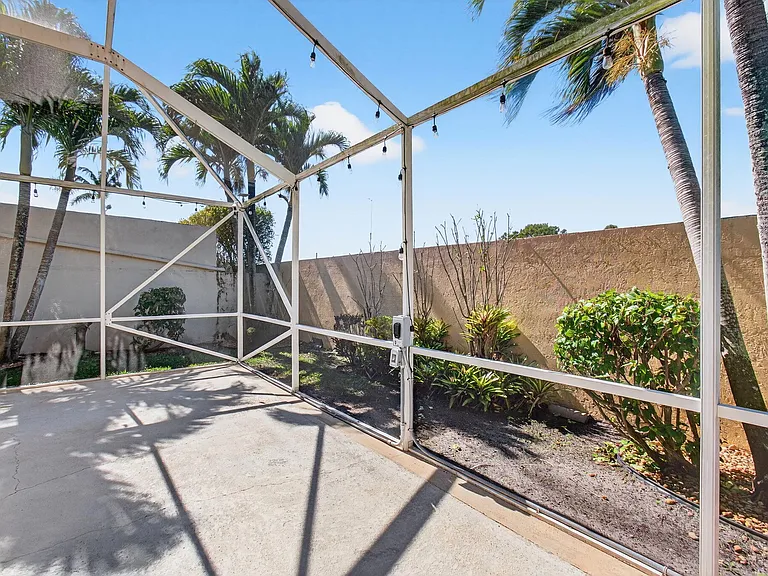 7848 Travlers Tree Dr — Photo 44