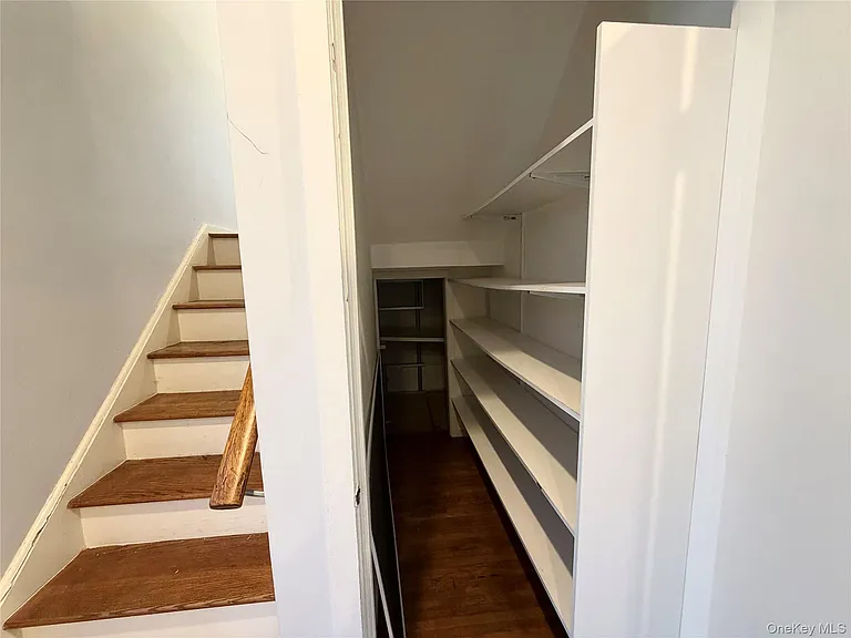 77 Sands Point Rd #1 — Photo 12