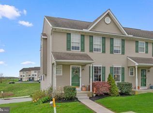 201 Country Ridge Dr, Red Lion, PA 17356