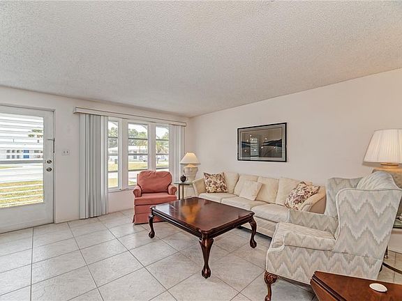 3rd image of 407 Circlewood Dr #I-4
