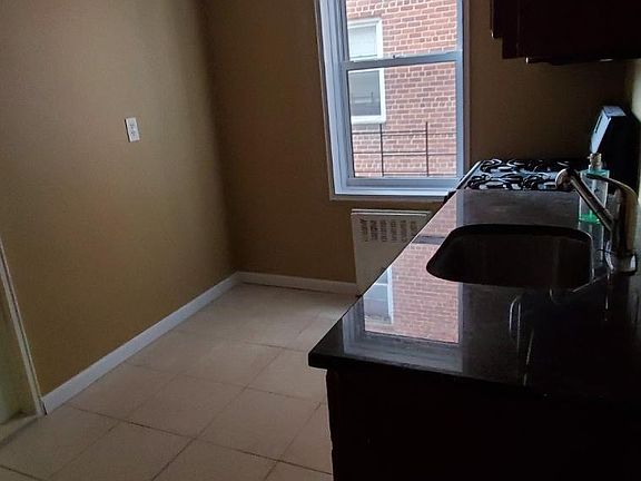 4th image of 615 Warburton Ave Floor 2