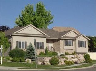 821 E Edgewood Dr, South Ogden, UT 84403