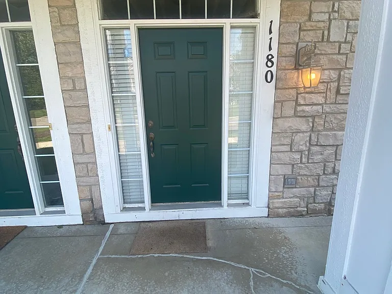 1180 Alameda Blvd — Photo 2