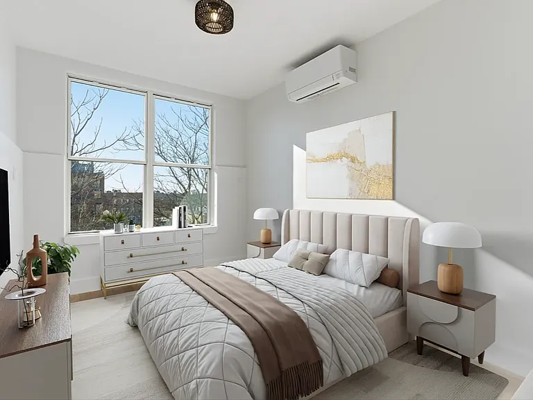 376 Montgomery St #PHC — Photo 3