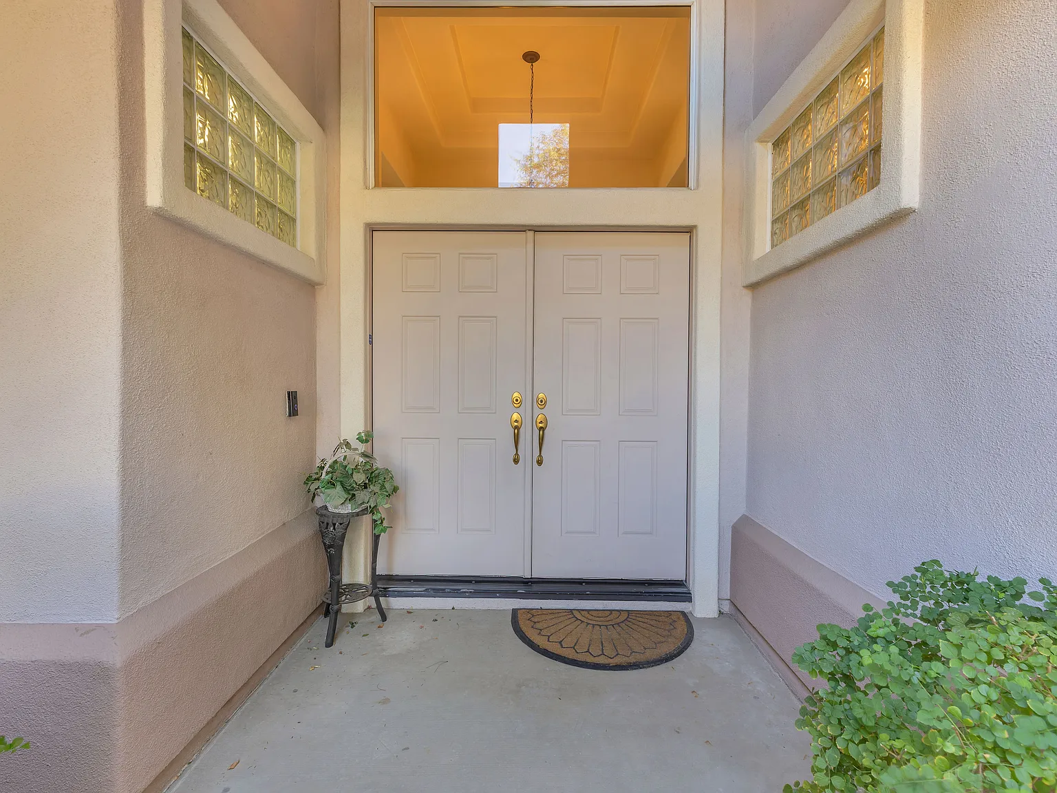 3 bed, 1836 sqft, $3,650 — Photo 3
