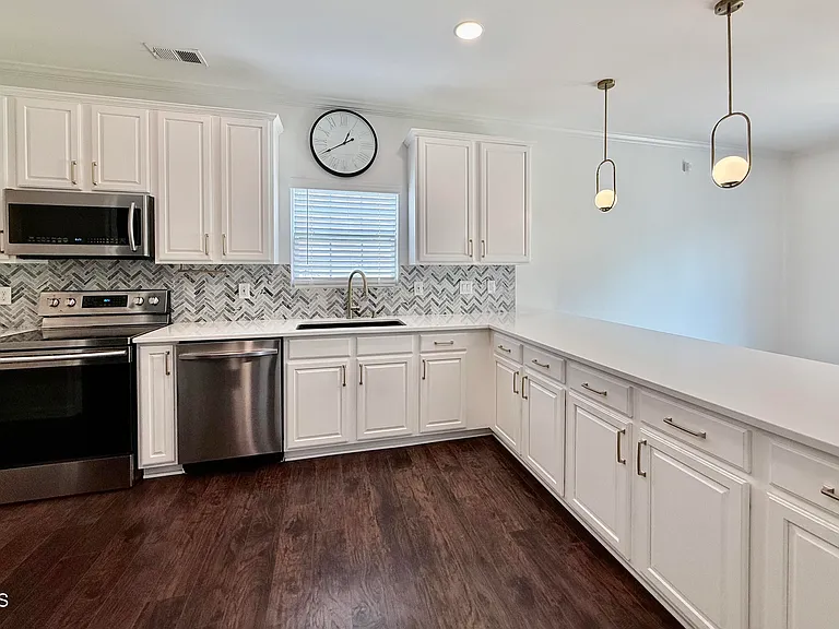 4604 Miller Dr — Photo 12