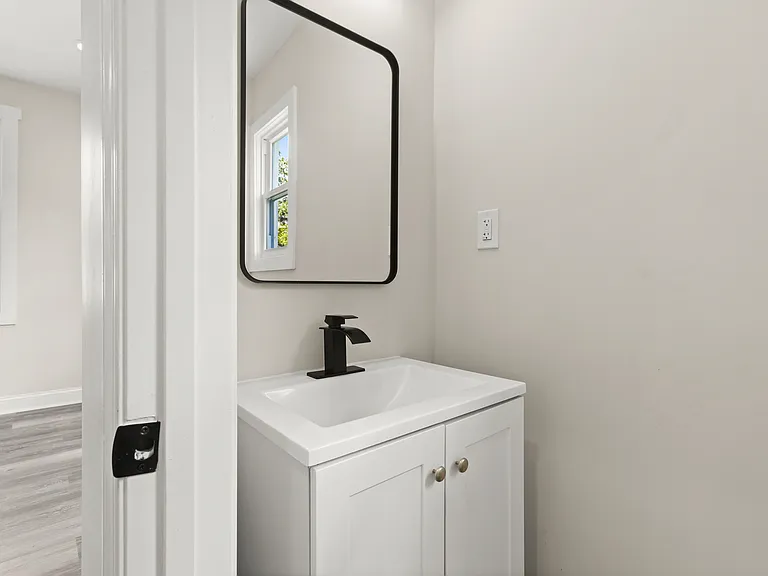 505 McCabe Ave — Photo 10