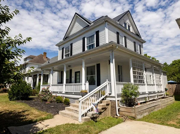 12 E South St, Jackson, OH 45640